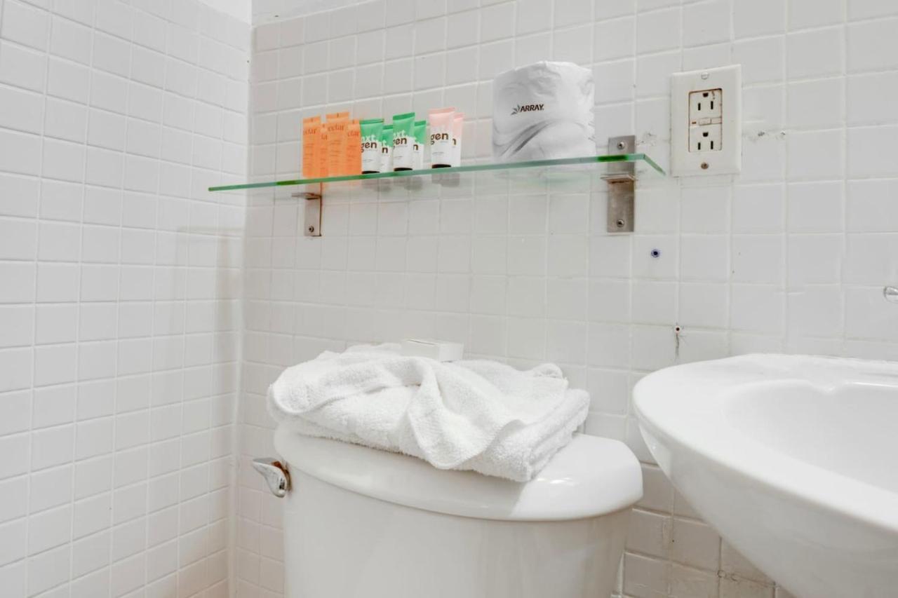 Beachside Bliss Stylish Studio Retreat Miami Beach Exterior foto